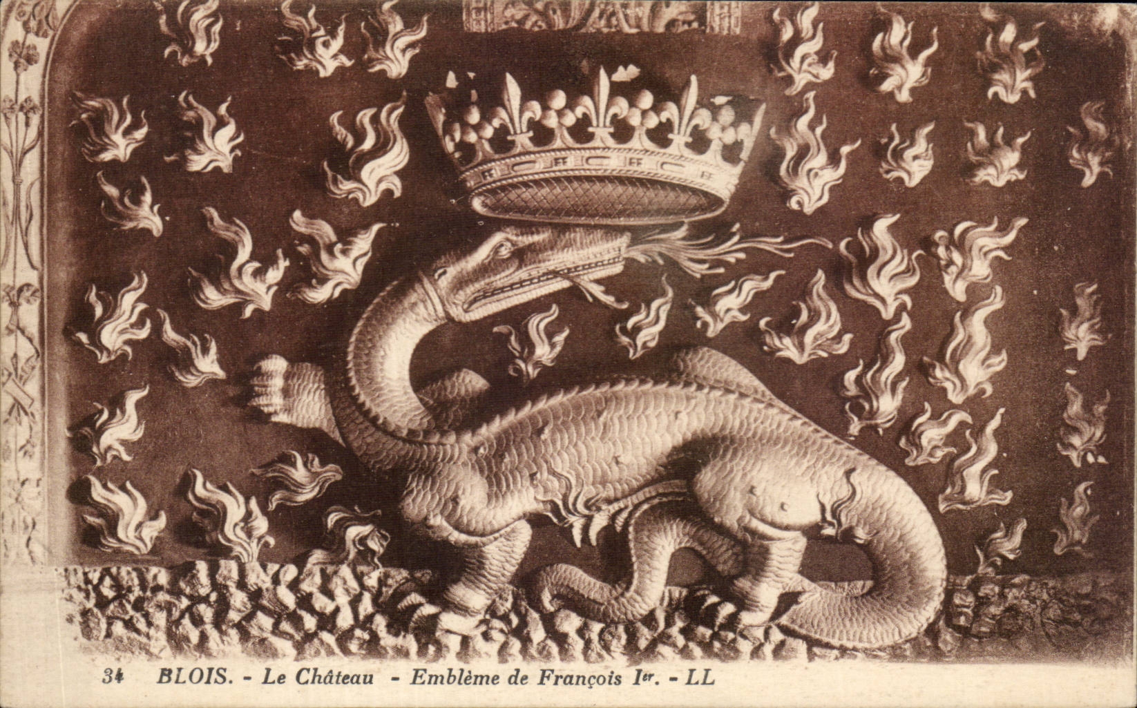 Blois CPA Le chateau Embleme de Francois 1er Dragon