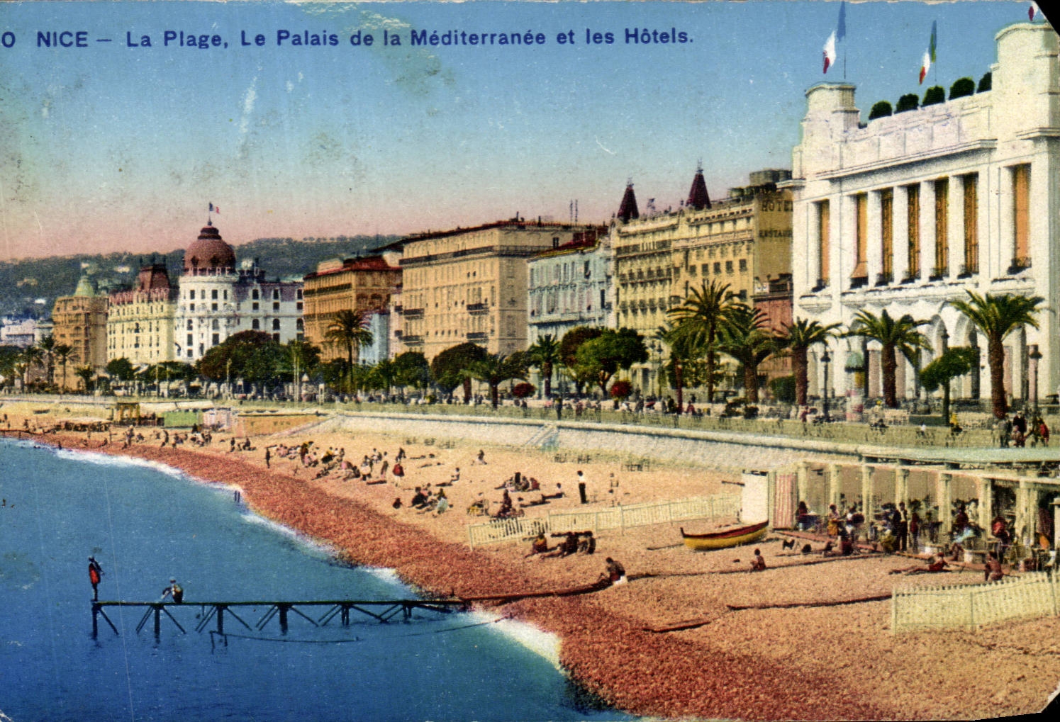 CPA Nice La plage le palais de la Mediterranee et les hotels