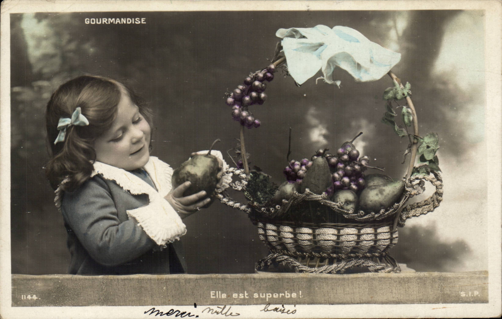 CPA Fantaisie Enfant gourmandise
