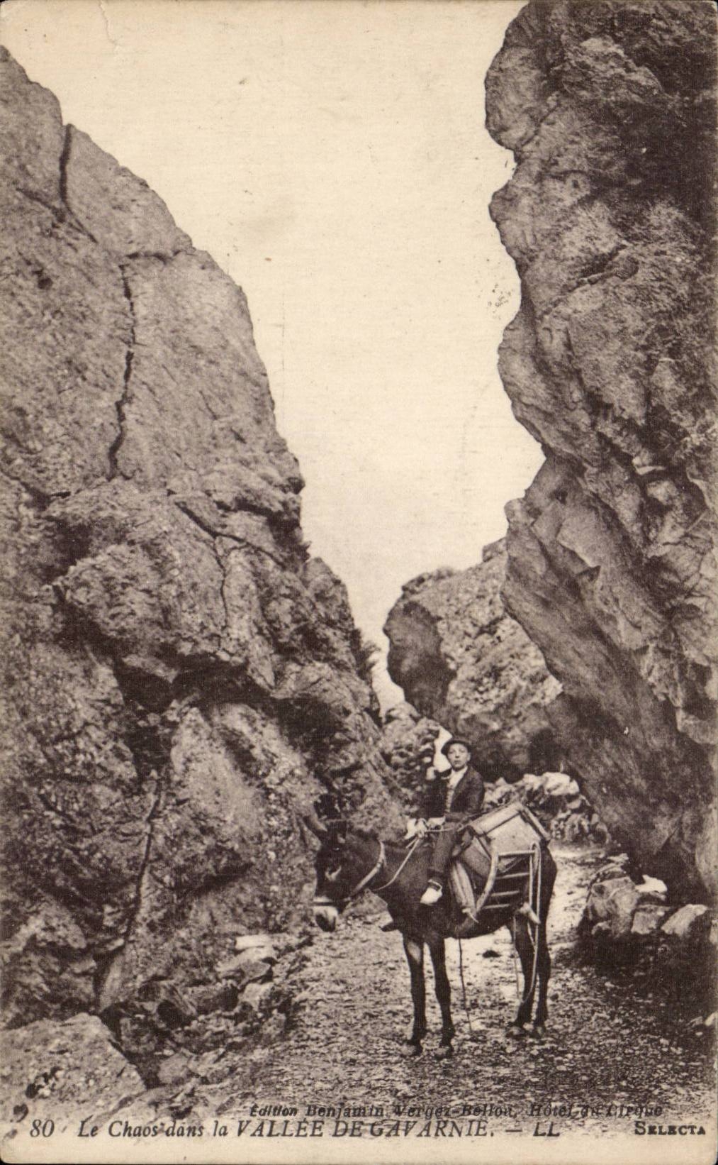 Le chaos dans la vallee de Gavarnie CPA Ane donkey