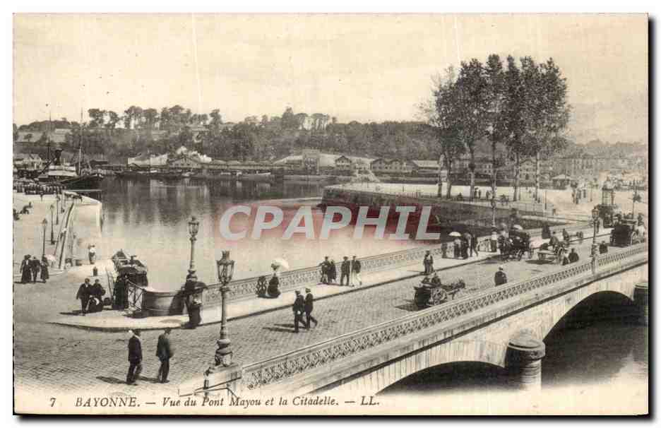 Bayonne — Vue du Pont Mayou et la Citadelle — LL.