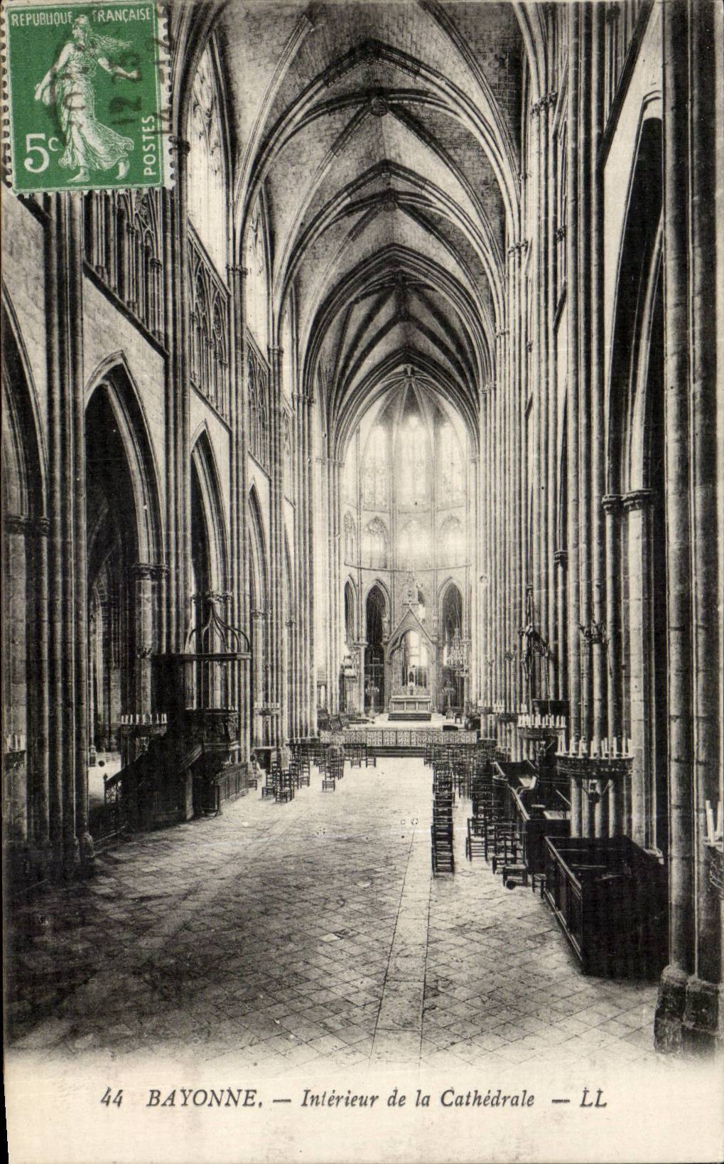 Bayonne CPA Interieur de la cathedrale