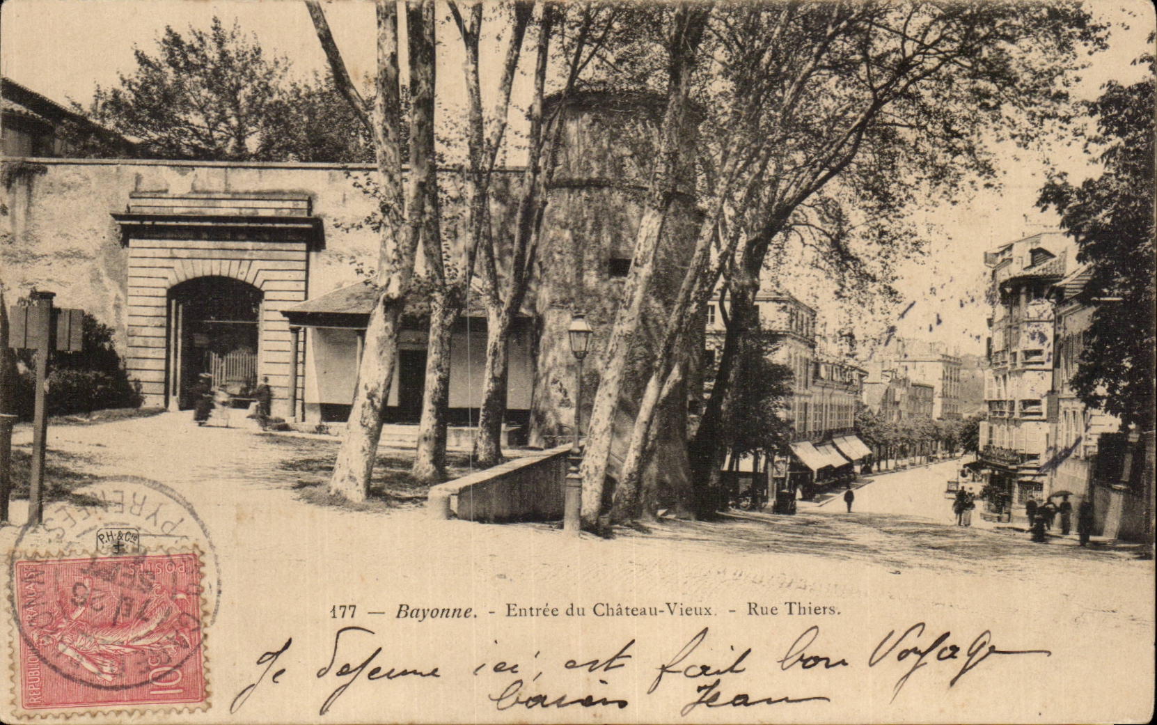 Bayonne - Entrée du Château-Vieux - Rue Thiers — Éditeur : 477