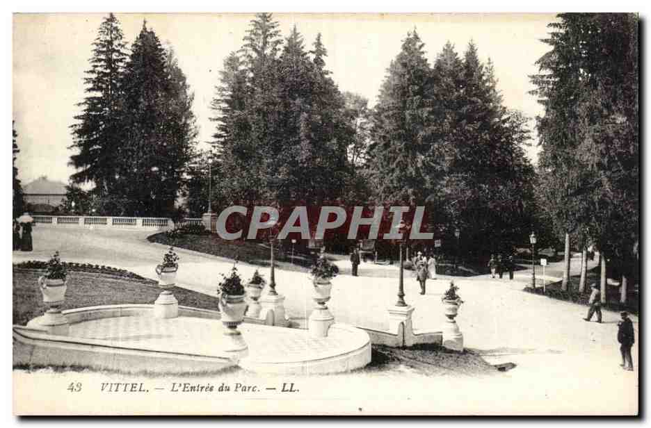 Vittel CPA L'entree du parc