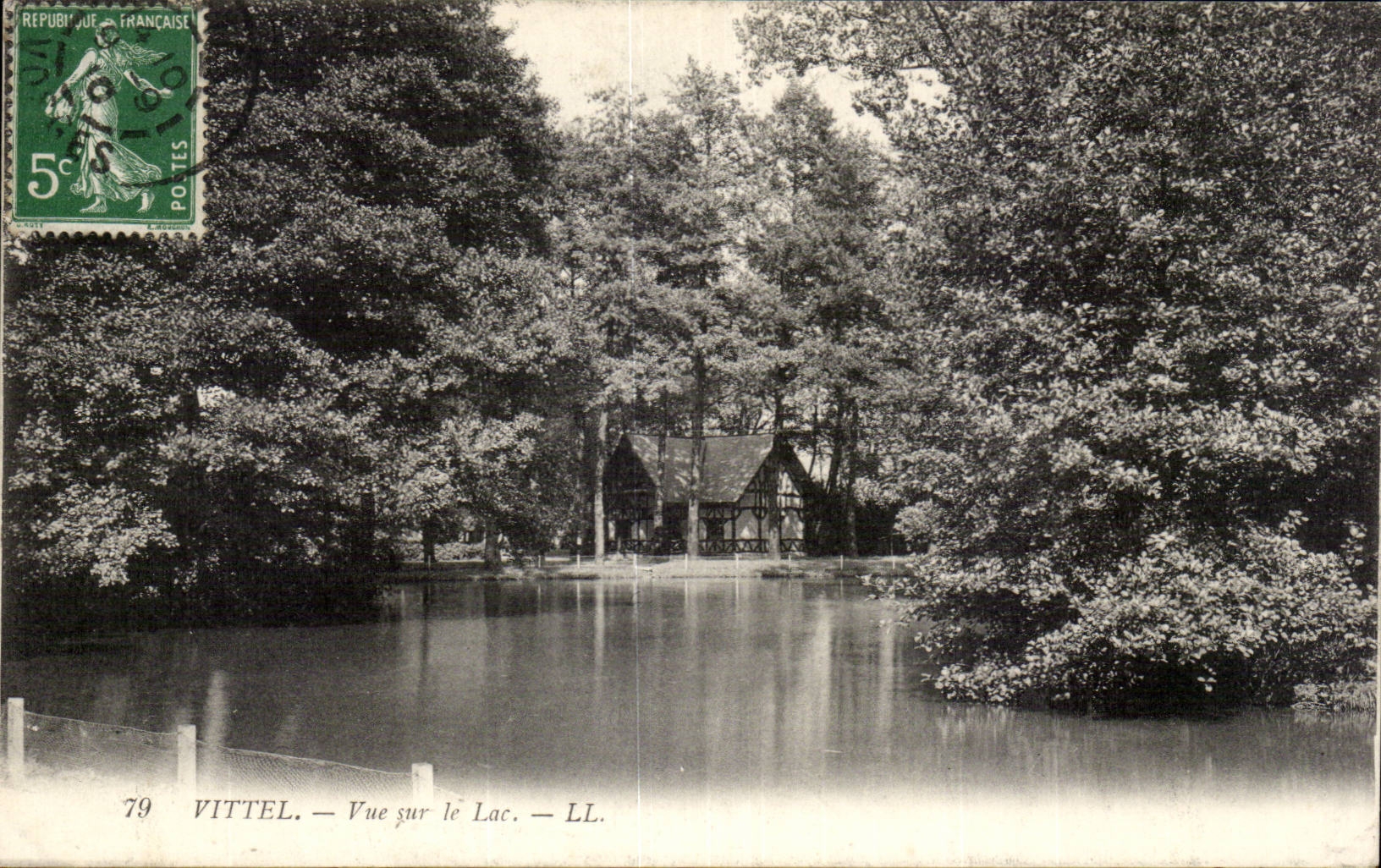 Vittel CPA Vue sur le lac