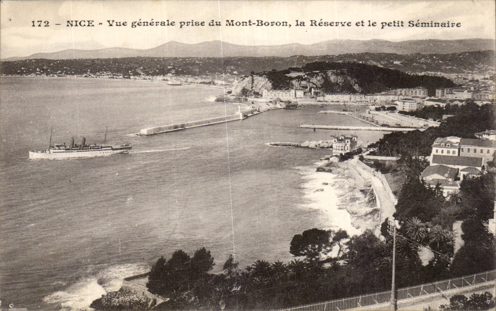 CPA Nice Vue generale prise du Mont Boron la reserve et le petit seminaire