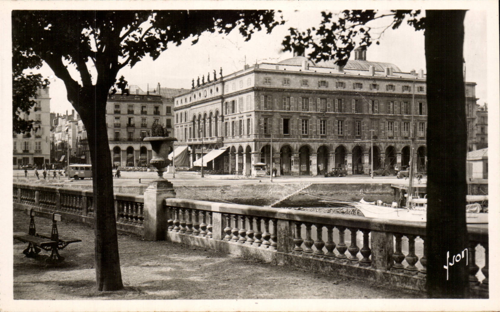 Bayonne CPA Hotel de ville et theatre