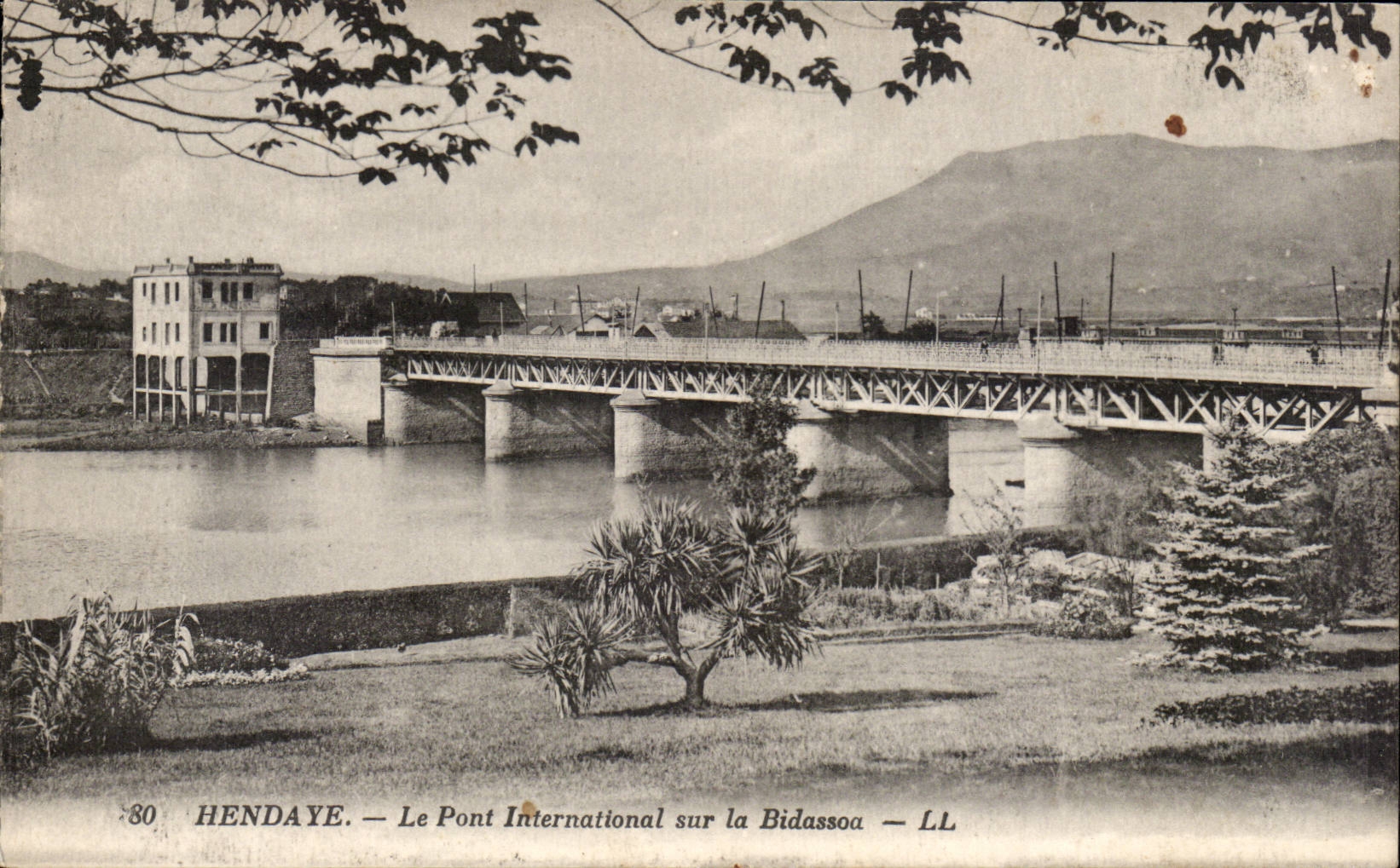 Hendaye — Le Pont International sur la Bidassoa — LL