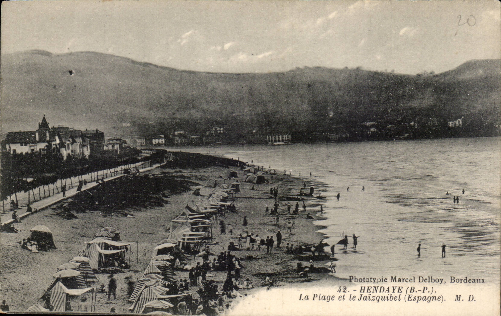 La Plage et le Jaïzquibel — Hendaye (Espagne) — Phototypie Marcel Delboy, Bordeaux, n°42