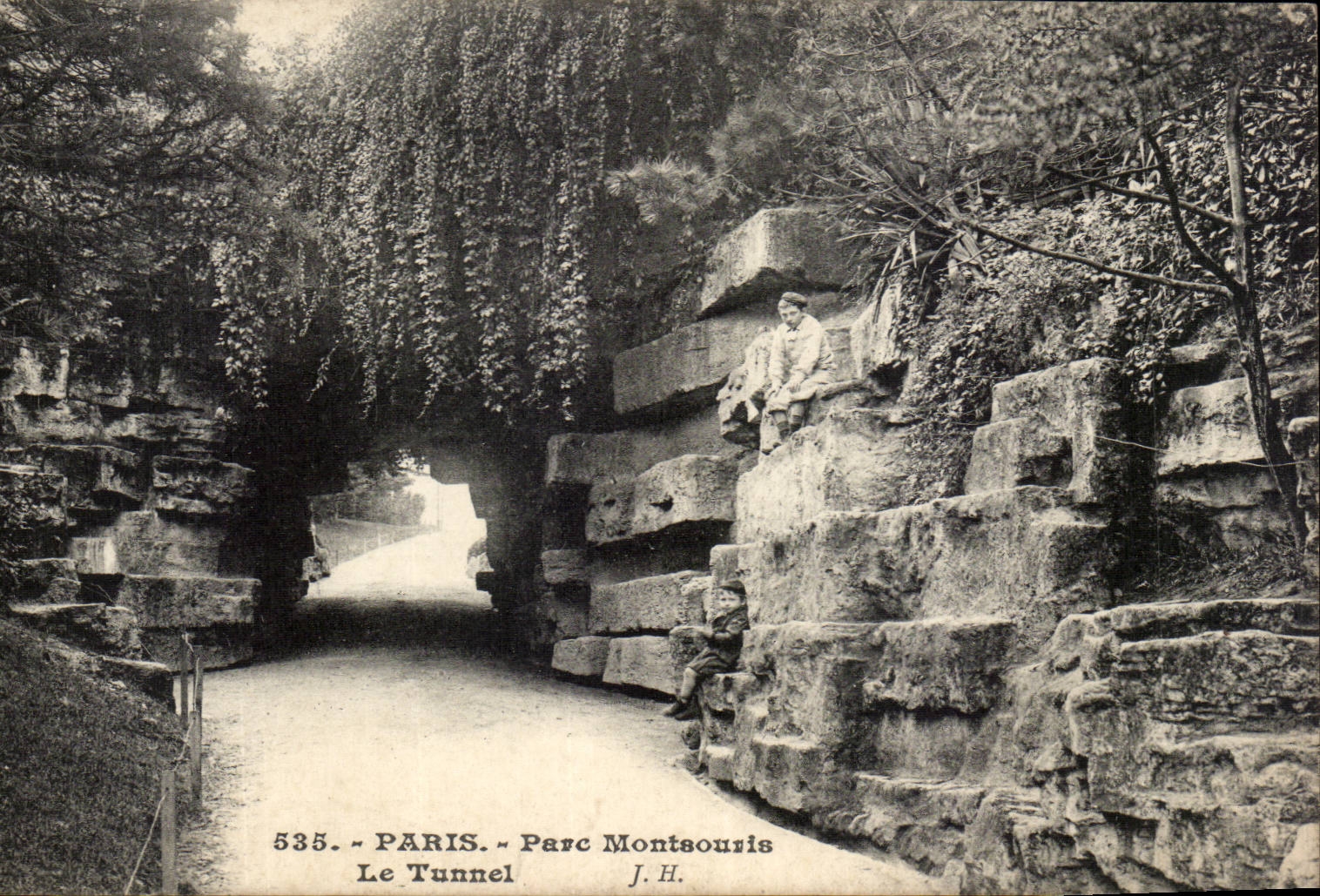 CPA Paris Parc Montsouris le tunnel