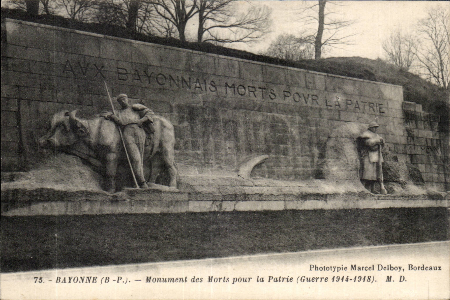Bayonne (B-P.) — Monument des Morts pour la Patrie (Guerre 1944-1948) — Phototypie Marcel Delboy, Bordeaux