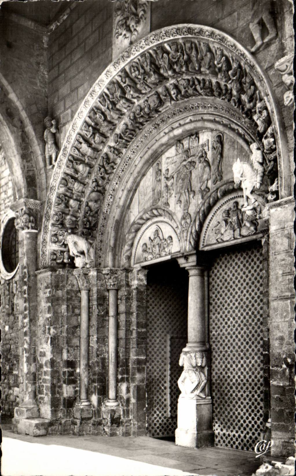 Oloron-Sainte-Marie — Église Sainte-Marie - Le Portail — C.A.P. Paris