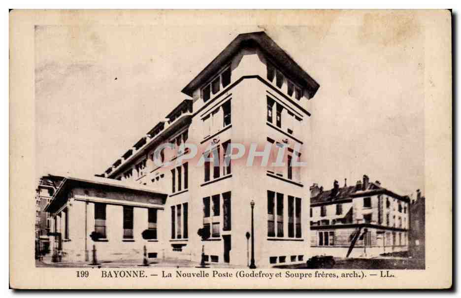 Bayonne — La Nouvelle Poste (Godefroy et Soupre frères, arch.) — LL.