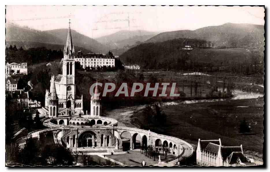 La Basilique vue du Château-Fort — Lourdes — Édition P. Doucet 1er
