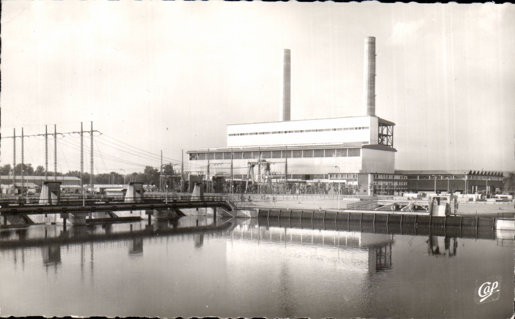 Centrale Thermique d'ARTIX — Electricité de France — éditeur C.A.P. Paris