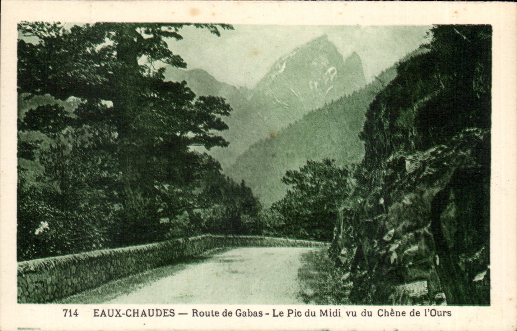 Eaux-Chaudes — Route de Gabas — Le Pic du Midi vu du Chêne de l'Ours