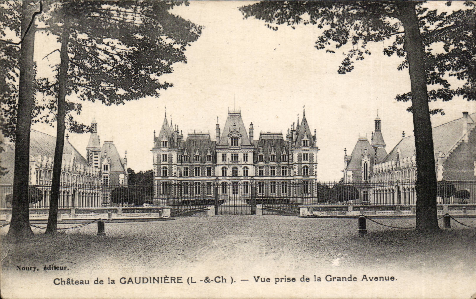 Château de la GAUDINIÈRE (L.-&-Ch.) — Vue prise de la Grande Avenue — Noury, éditeur