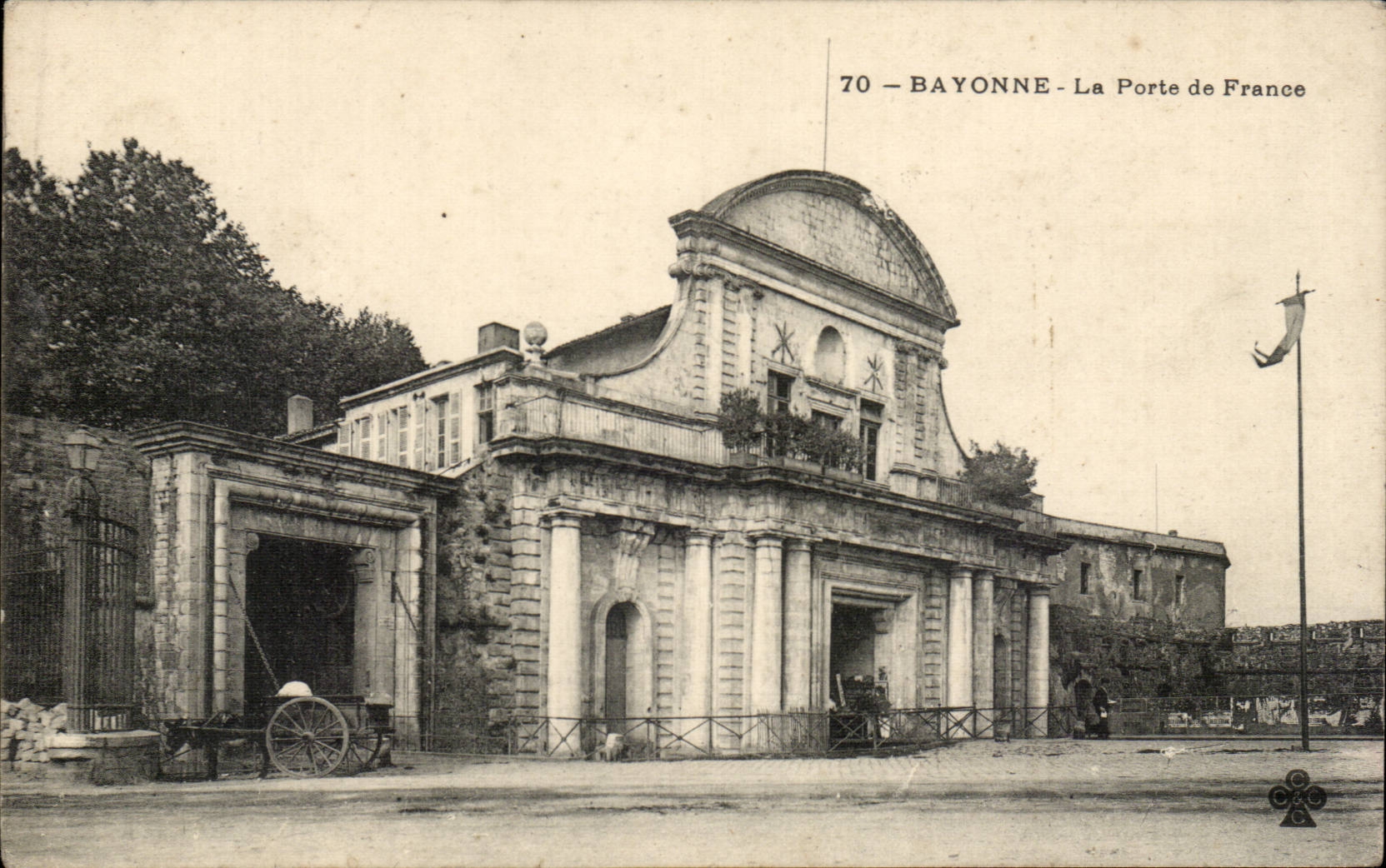 CPA Bayonne la porte de France