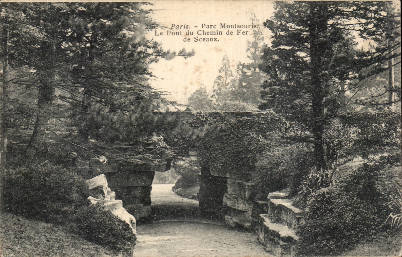 CPA Paris Parc montouris Le pont du chemin de fer de Sceaux