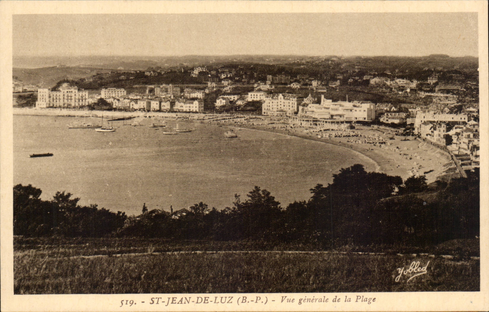 ST-JEAN-DE-LUZ (B.-P.) - General View of the Beach — J. Yobled, n° 519