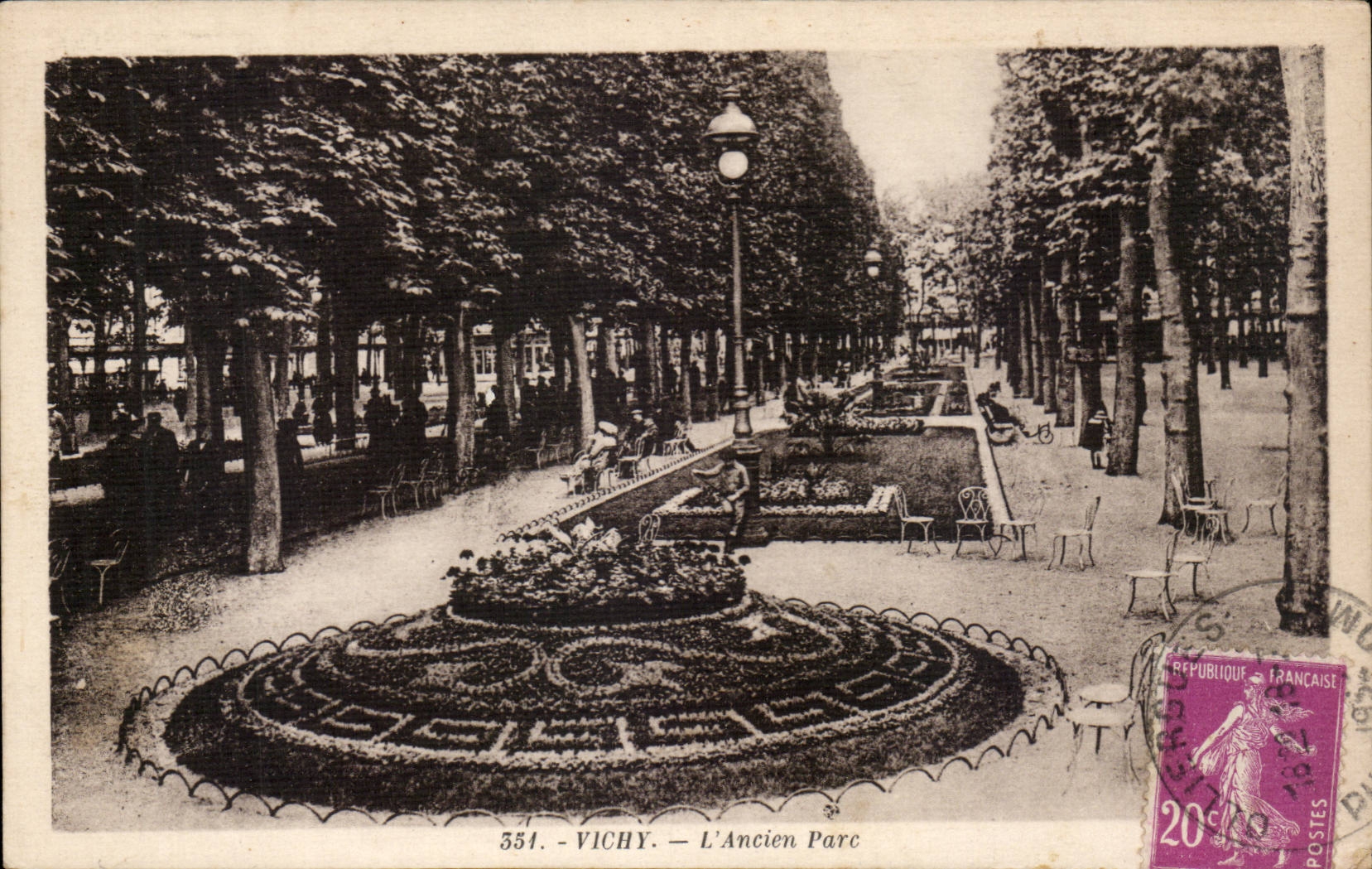 CPA Vichy l'ancien parc
