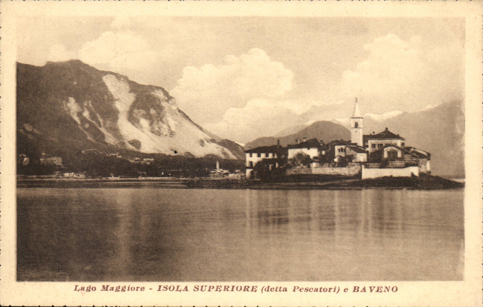 CPA Italie Italie Lago Maggiore Isola Superiore detta Pescatori e Baveno