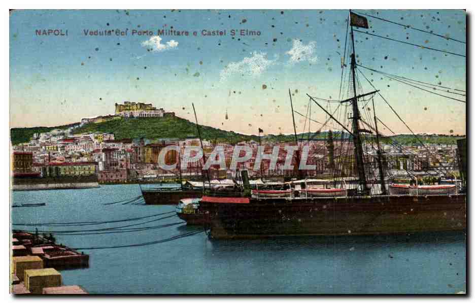 CPA Italie Italie Napoli Veduta Porto militaire e castel St elmo