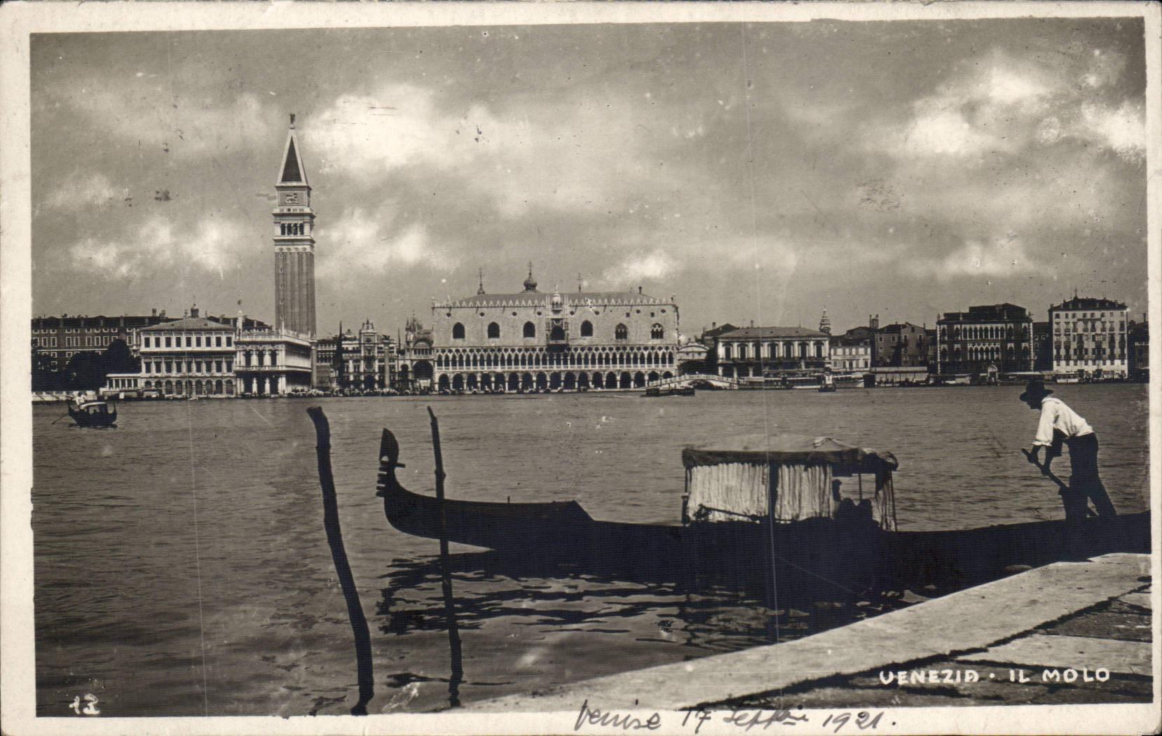 CPA Italie Italie Venezia Il Molo