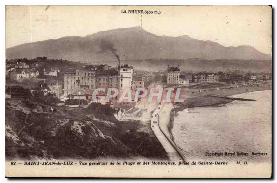 CPA Saint Jean de Luz Vue generale de la plage et des montagnes prise de Sainte Barbe