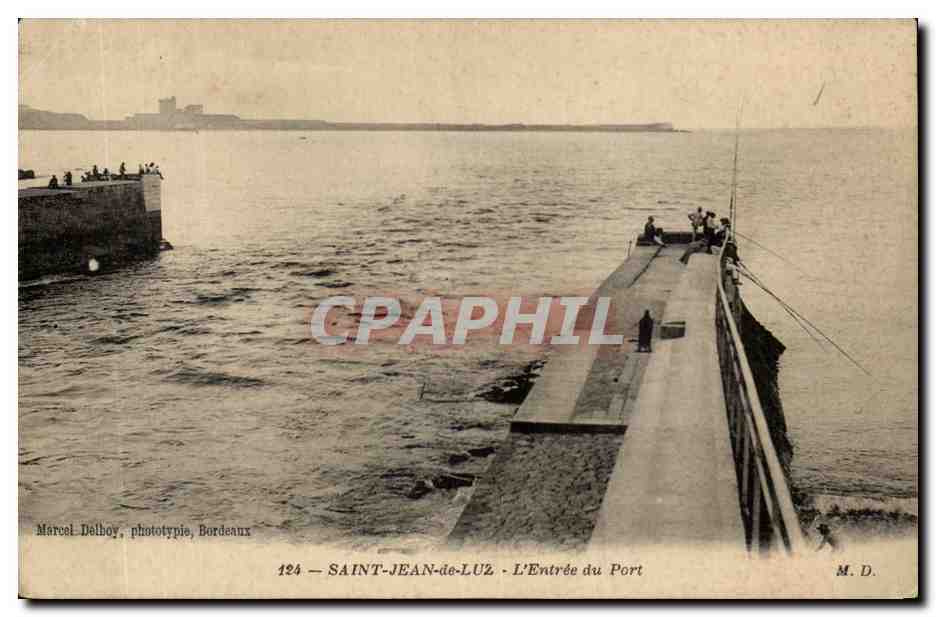 SAINT-JEAN-de-LUZ — Der Eingang zum Hafen — Marcel Delhoy, Phototypie, Bordeaux, Nr. 124