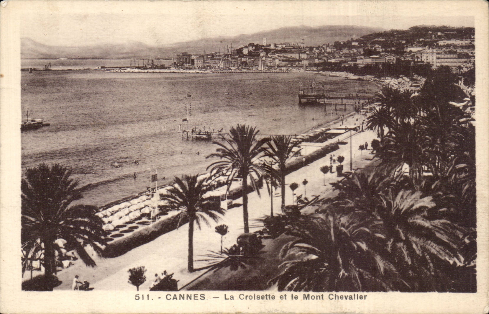 CPA Cannes La croisette et le Mont Chevalier
