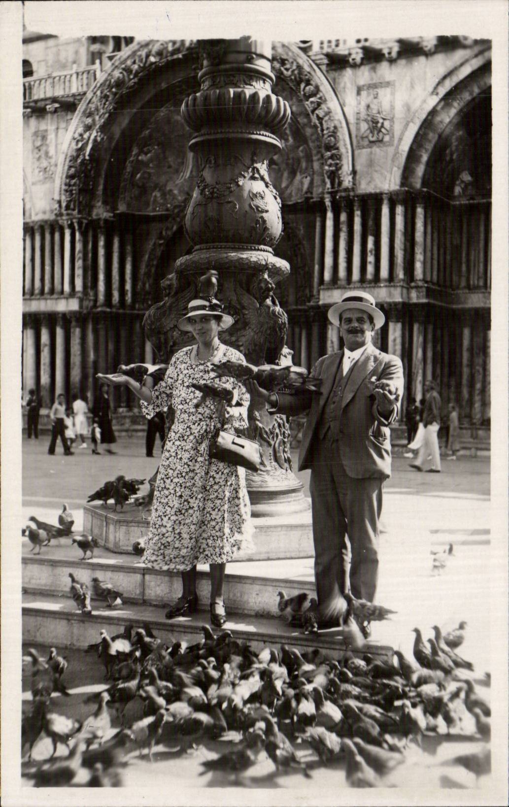 CPA Italie italia Venezia Pigeons 