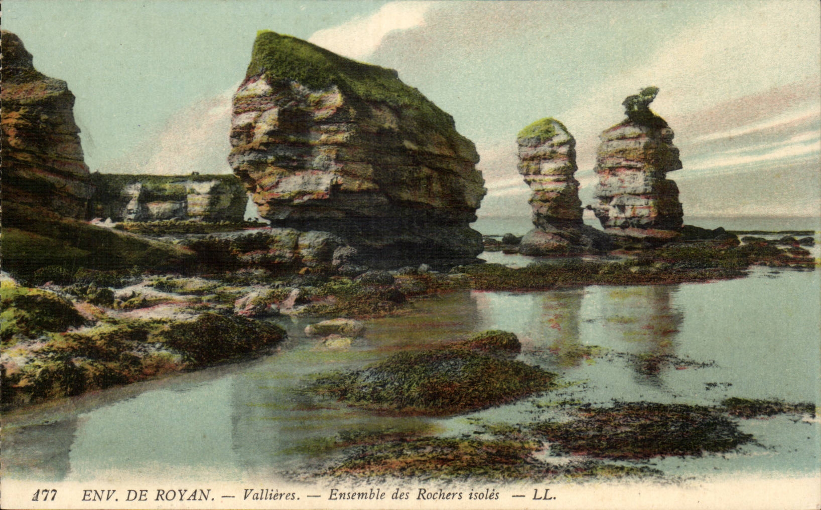 Env. de Royan — Vallières — Ensemble des Rochers isolés — LL. — N° 477