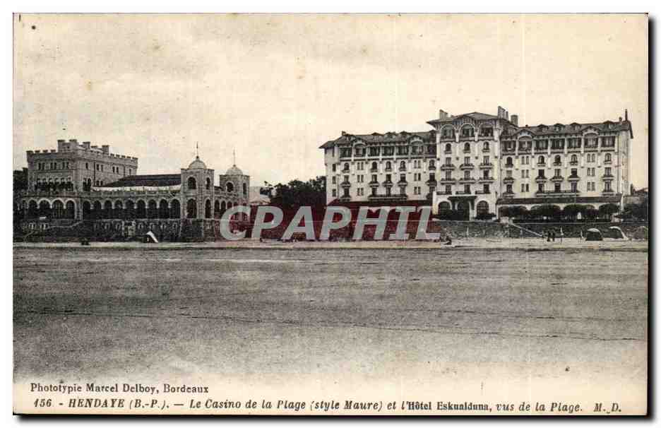 Le Casino de la Plage (style Maure) et l'Hôtel Eskualduna, vus de la Plage — Phototypie Marcel Delboy, Bordeaux, n° 156