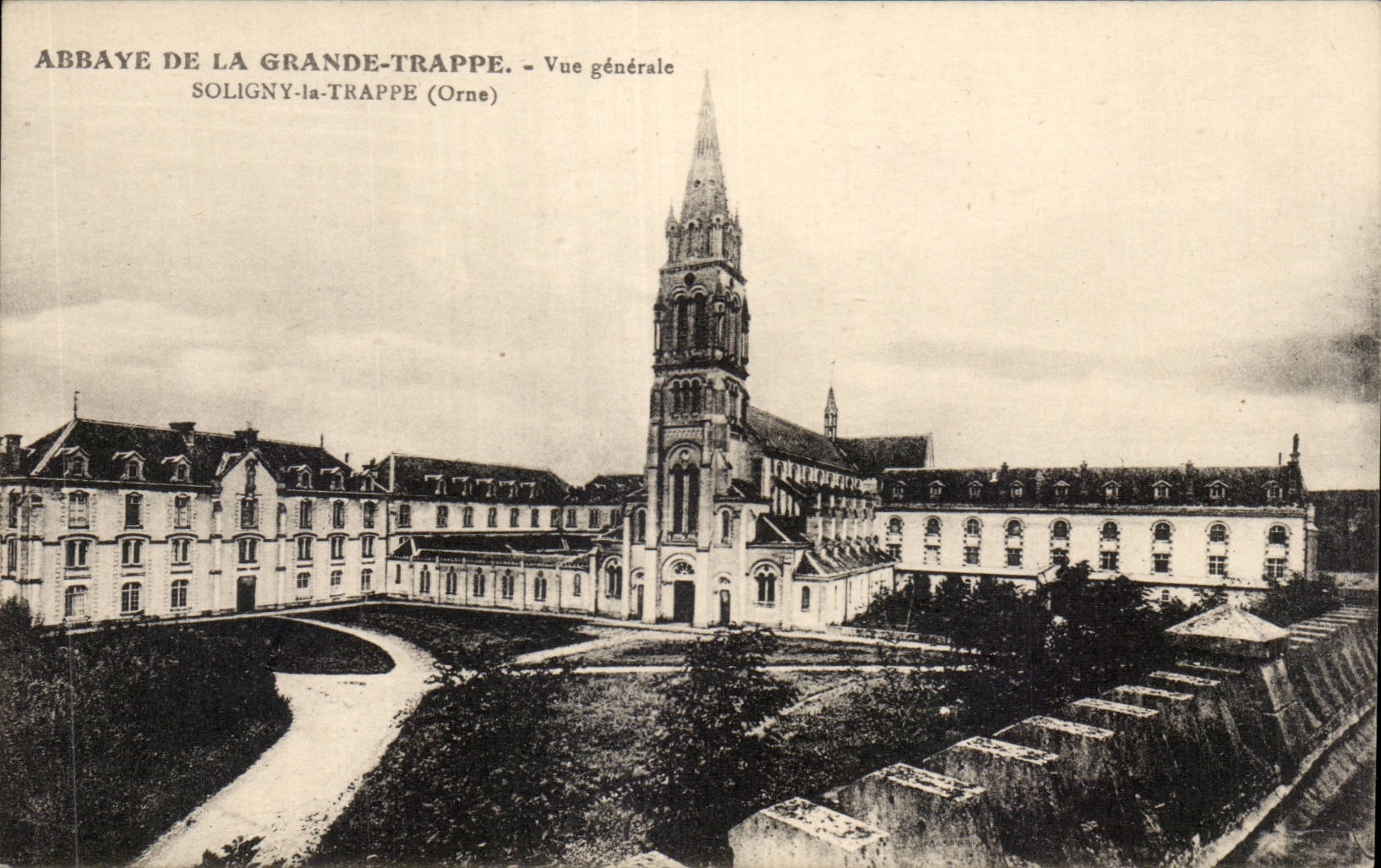Abbaye de la Grande-Trappe — Vue générale — Soligny-la-Trappe (Orne)