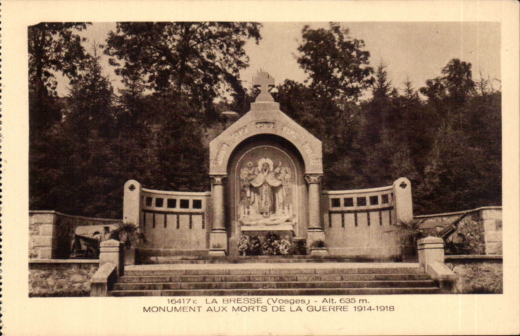 Monument aux Morts de la Guerre 1914-1918 — La Bresse (Vosges) — Alt. 635 m. — Série 16417c