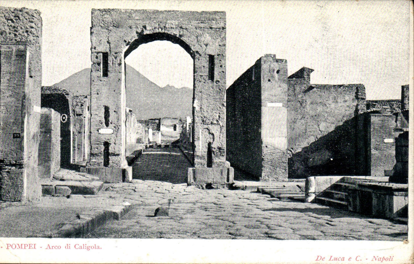 CPA Italie Italia Roma Pompei Arco di Caligola