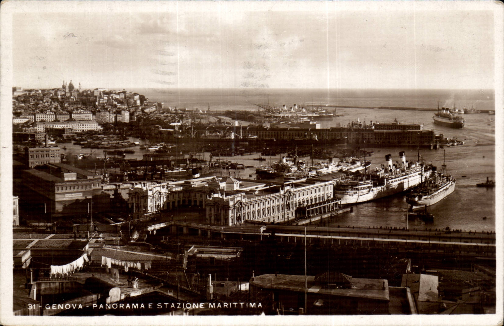 CPA Italie Italia Genova Panorama e Stazione Marittima