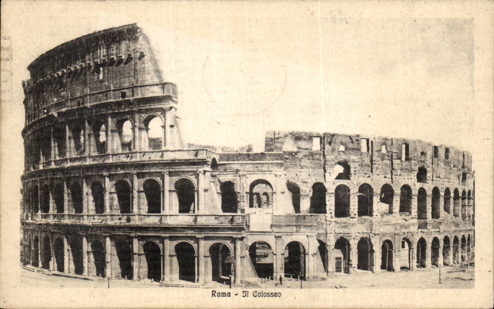 CPA Italie Italia Saluti di Roma Il Colosseo