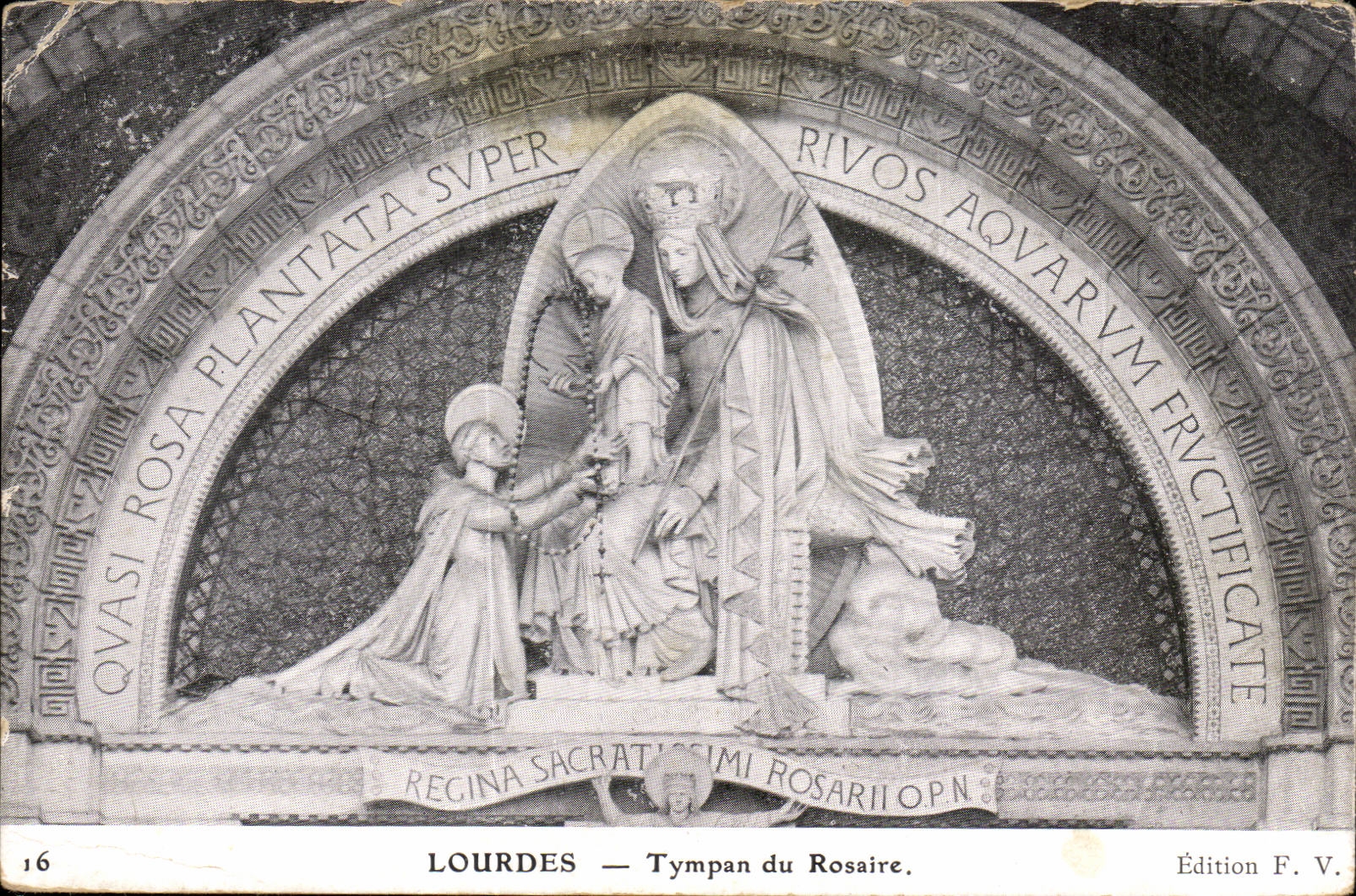 Lourdes CPA Tympan du rosaire