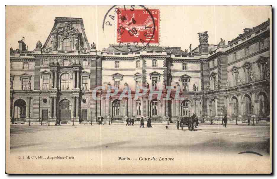 CPA Paris Cour du Louvre
