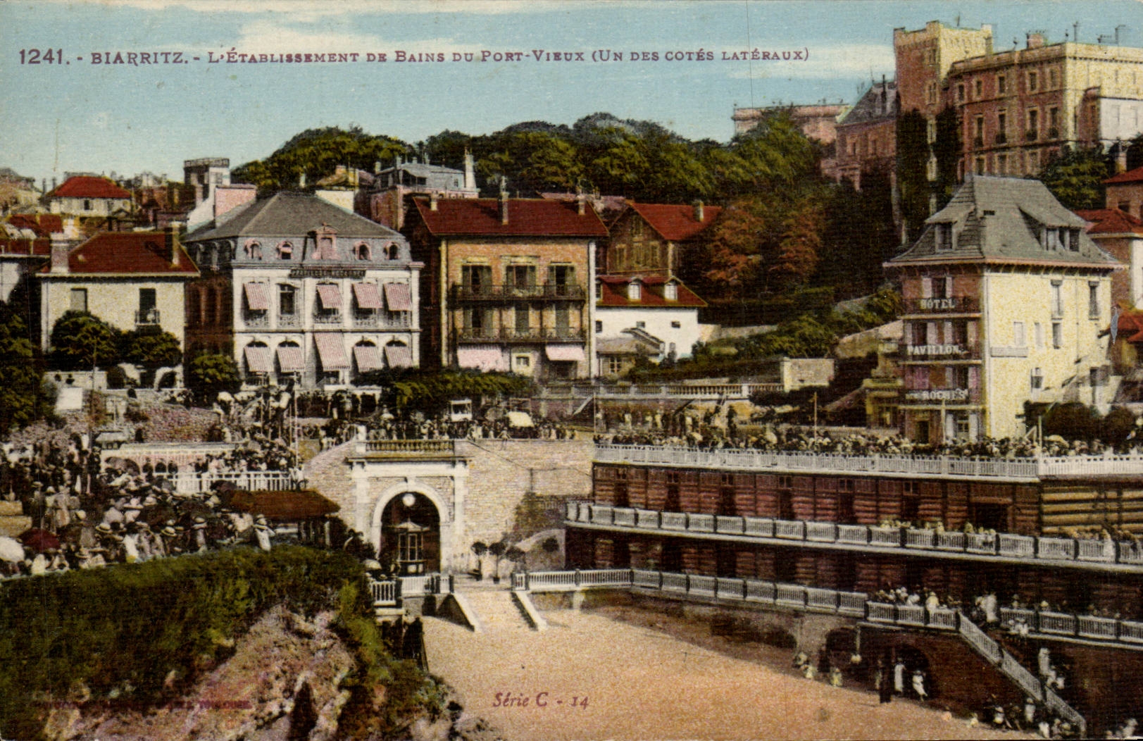 Biarritz - L'Établissement de Bains du Port-Vieux (Un des côtés latéraux) - Série C - 14