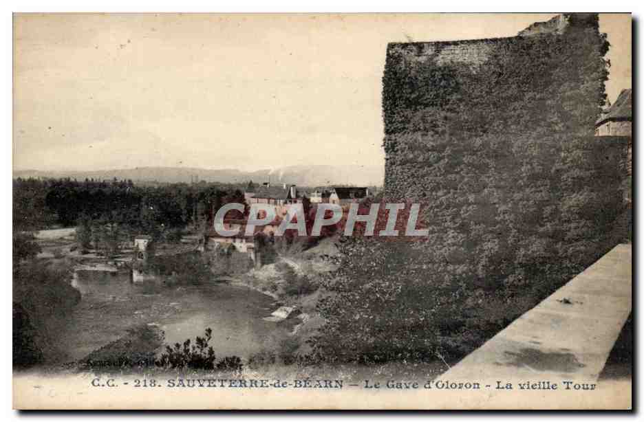 CPA Sauveterre de Bearn La Gave d'oloron la vieille tour