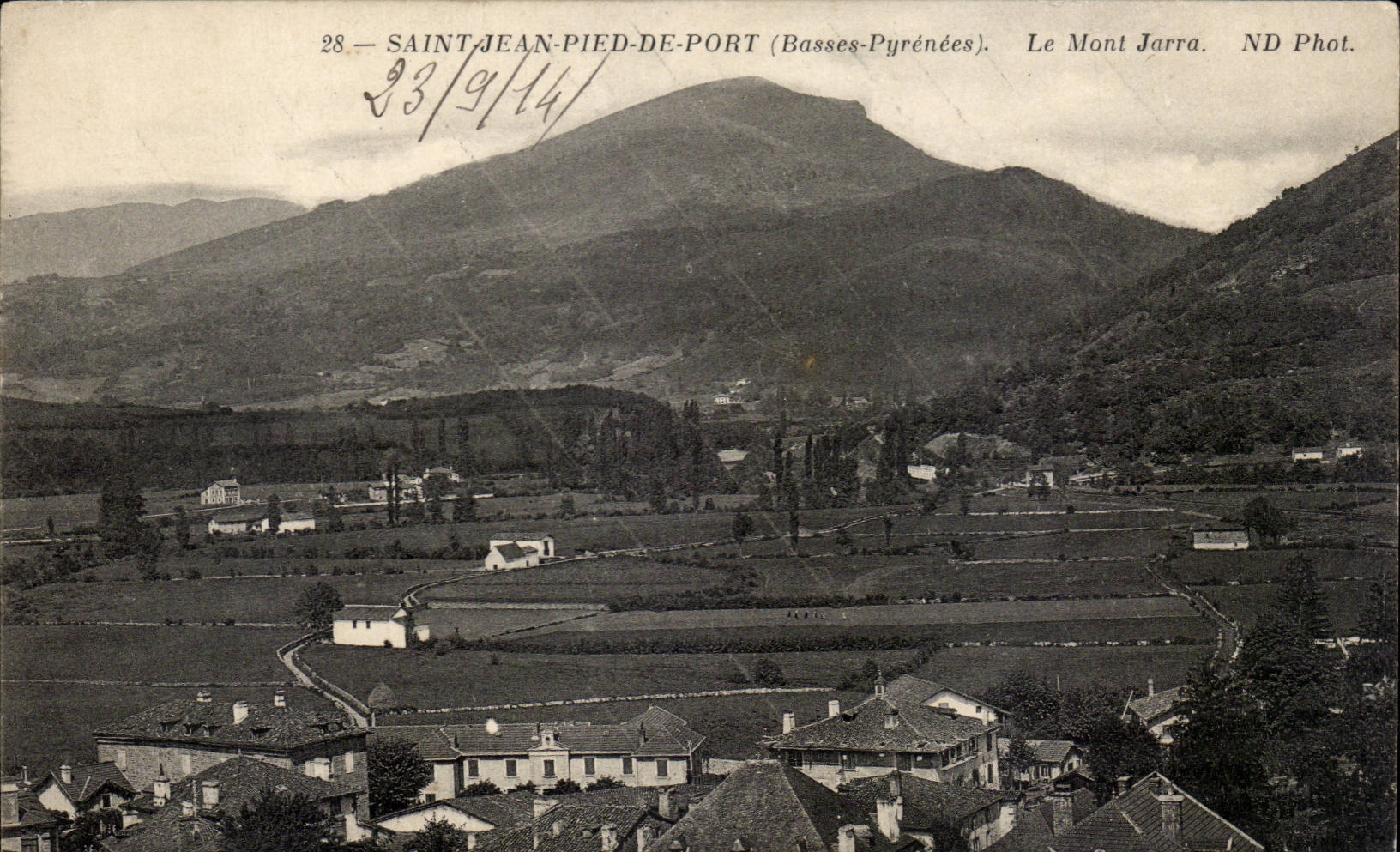 Saint-Jean-Pied-de-Port (Basses-Pyrénées) — View of Mount Jarra — ND Phot.