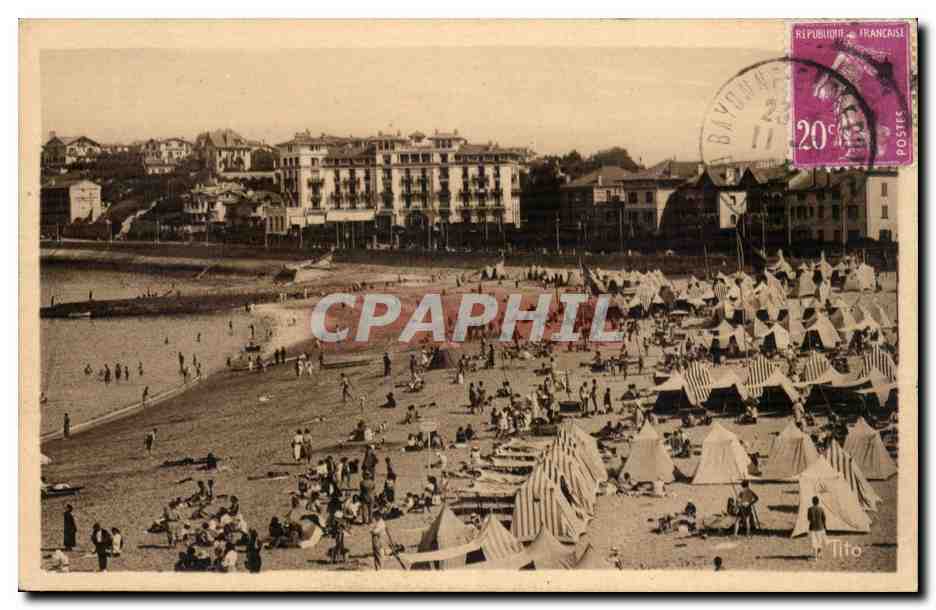 CPA St Jean de Luz Un coin de plage vers le Golf Hotel