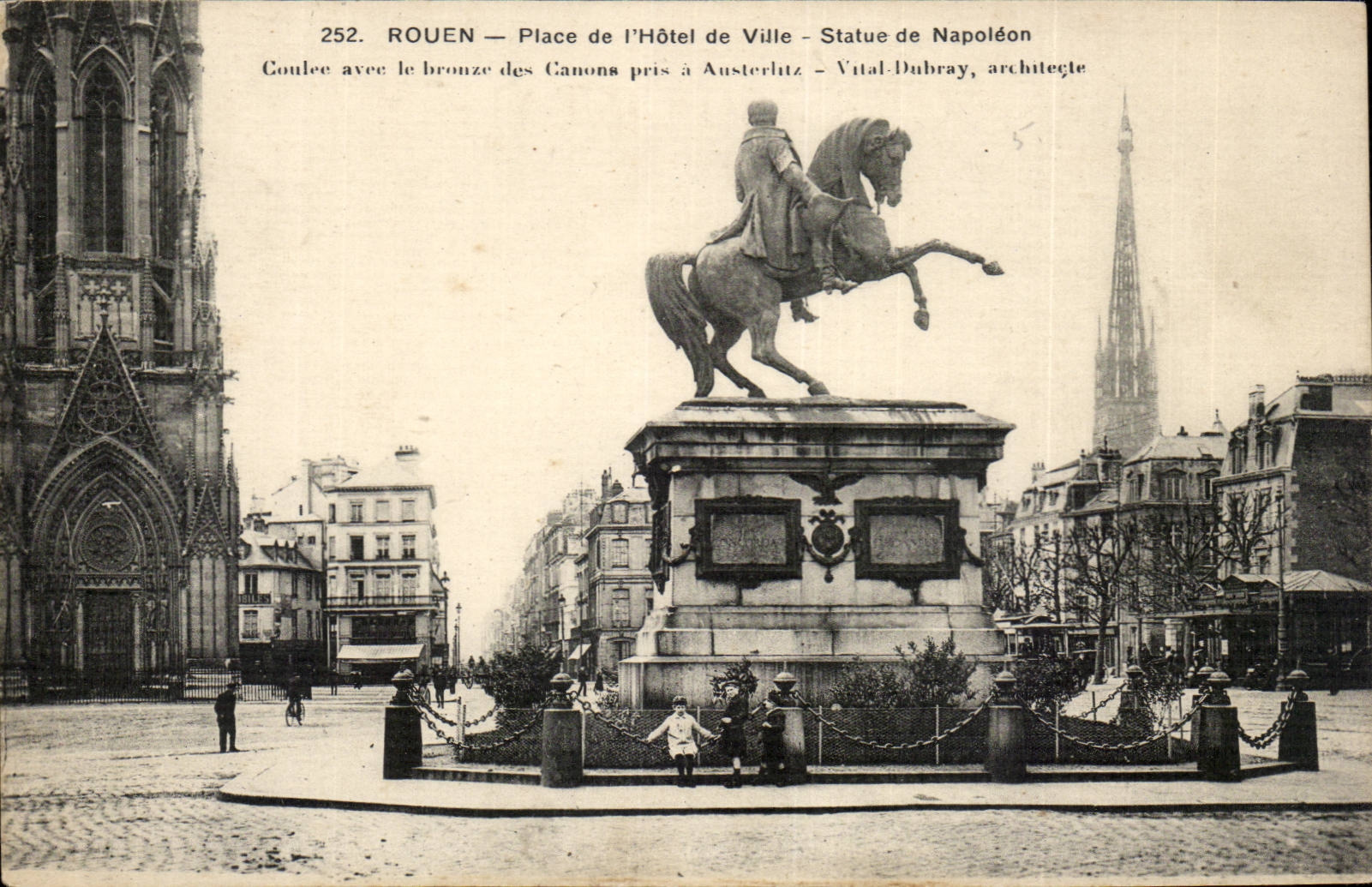 Rouen CPA Place de l'hotel de ville Statue de Napoleon