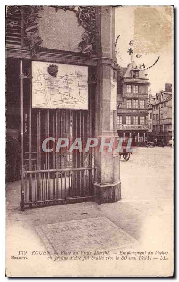 Rouen CPA Place du vieux marche Emplacement du bucher ou Jeanne d'arc fut brulee vive le 30 mai 1431