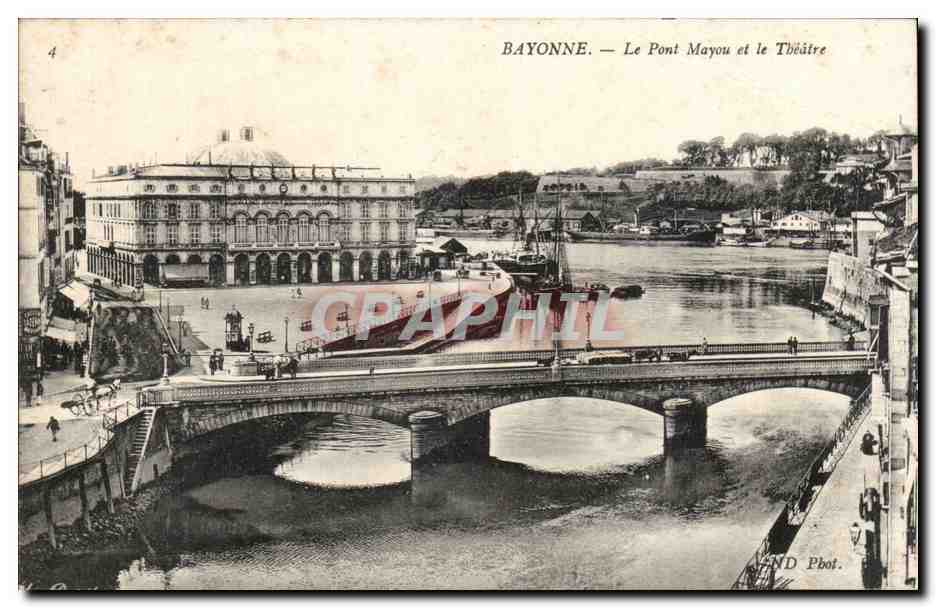 CPA Bayonne Le pont Mayou et le theatre