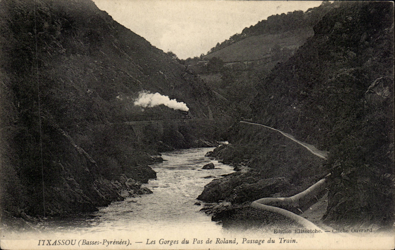 CPA Itxassou Les gorges du pas de Roland Passage du train