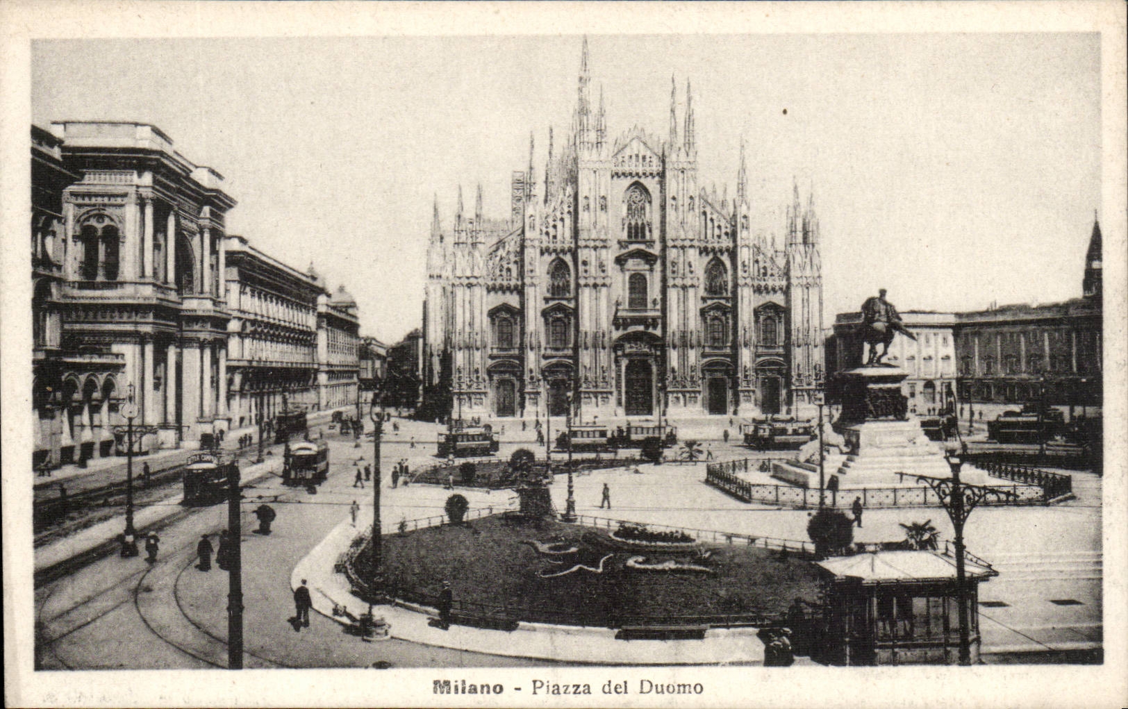 CPA Italie Italia Milano Piazza del Duomo
